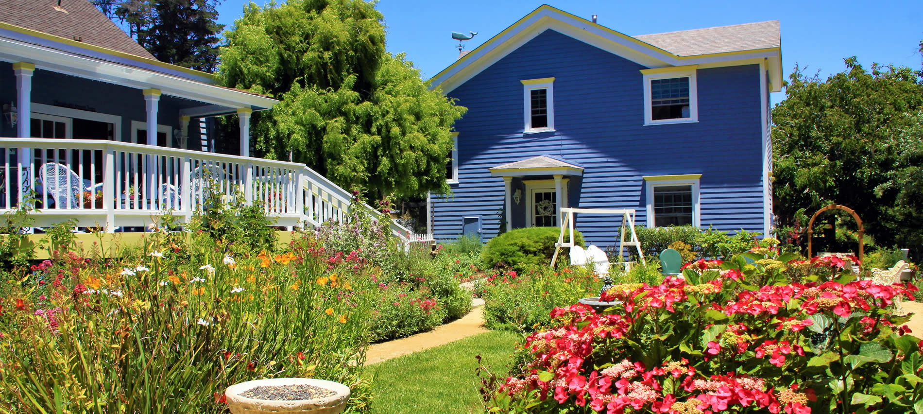 colorful gardens cambria ca bed and breakfast boutique hotel near moonstone beach