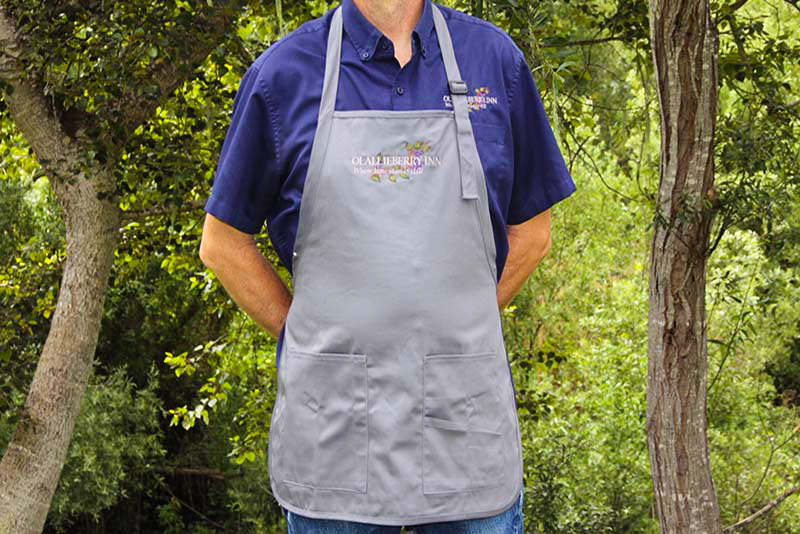 apron-2 cambria bed and breakfast: signature apron